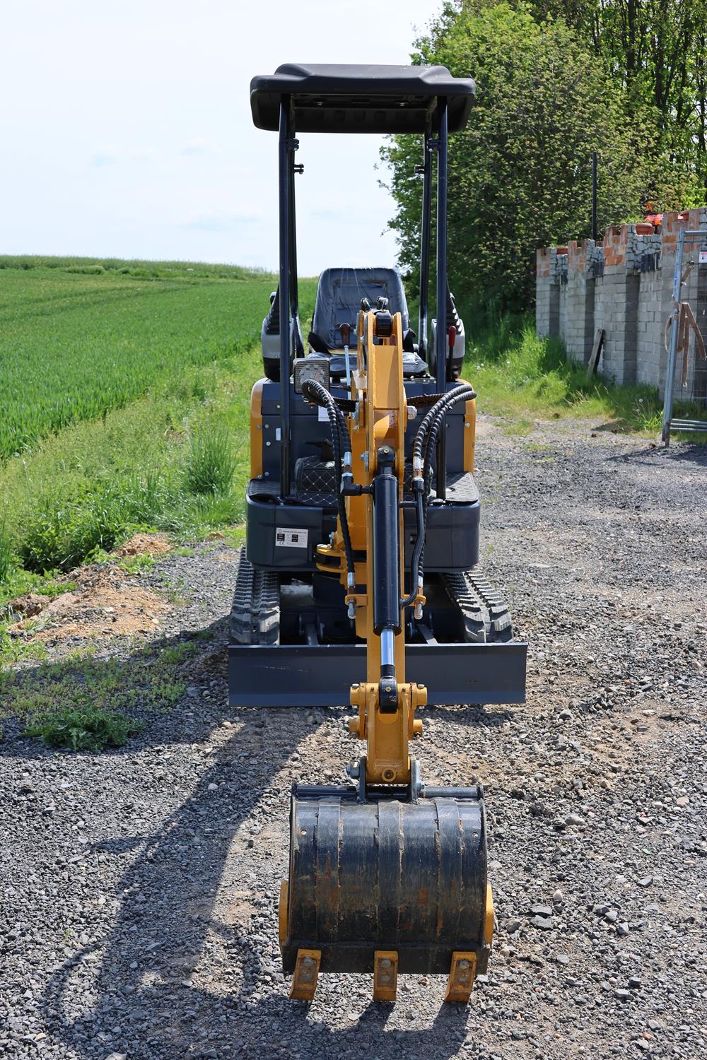 Mini-pelle APS OKW17 avec bras de torsion – Image 8