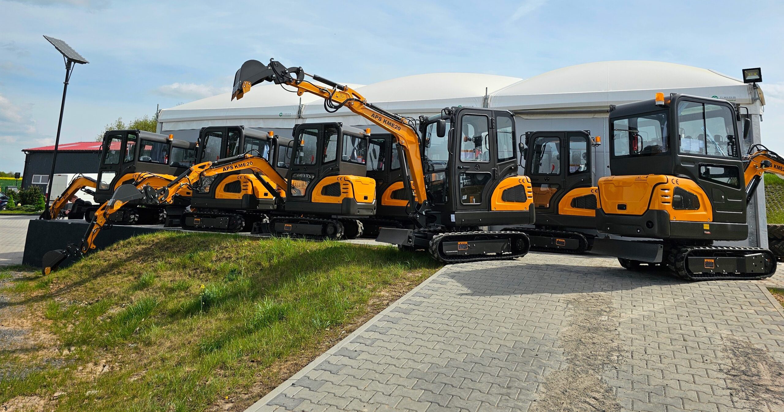 Mini-pelle APS KME20 – Image 19