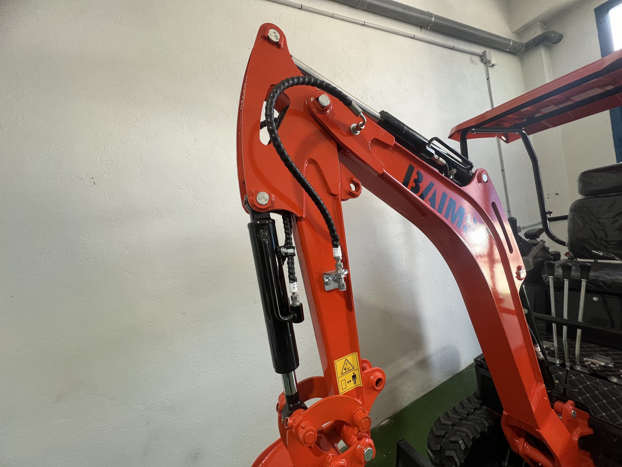 Mini Pelle Rotative BAIMSE 1800 kg, Moteur Kubota 3 Cylindres – Image 9