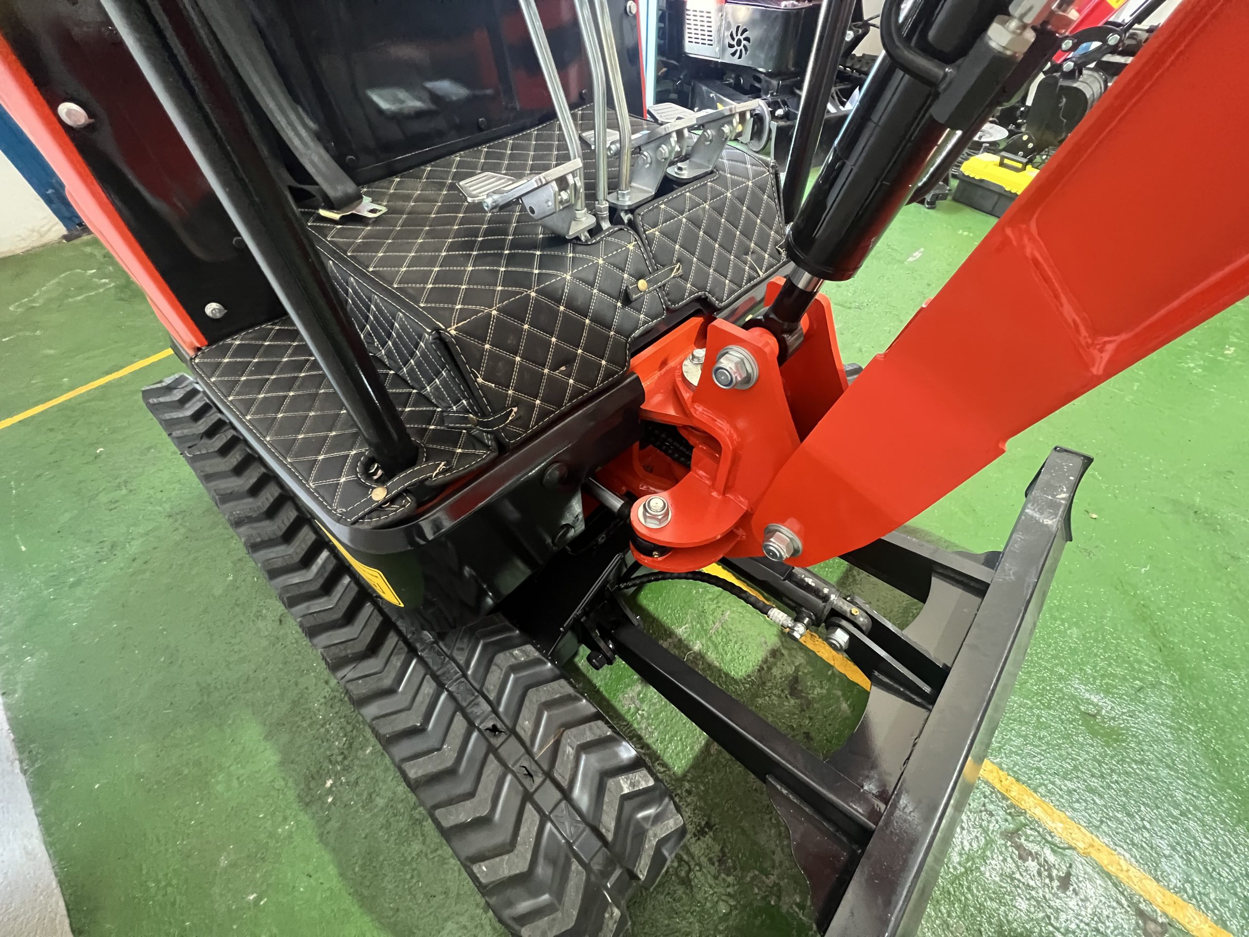 Mini Pelle Rotative BAIMSE 1800 kg, Moteur Kubota 3 Cylindres – Image 13
