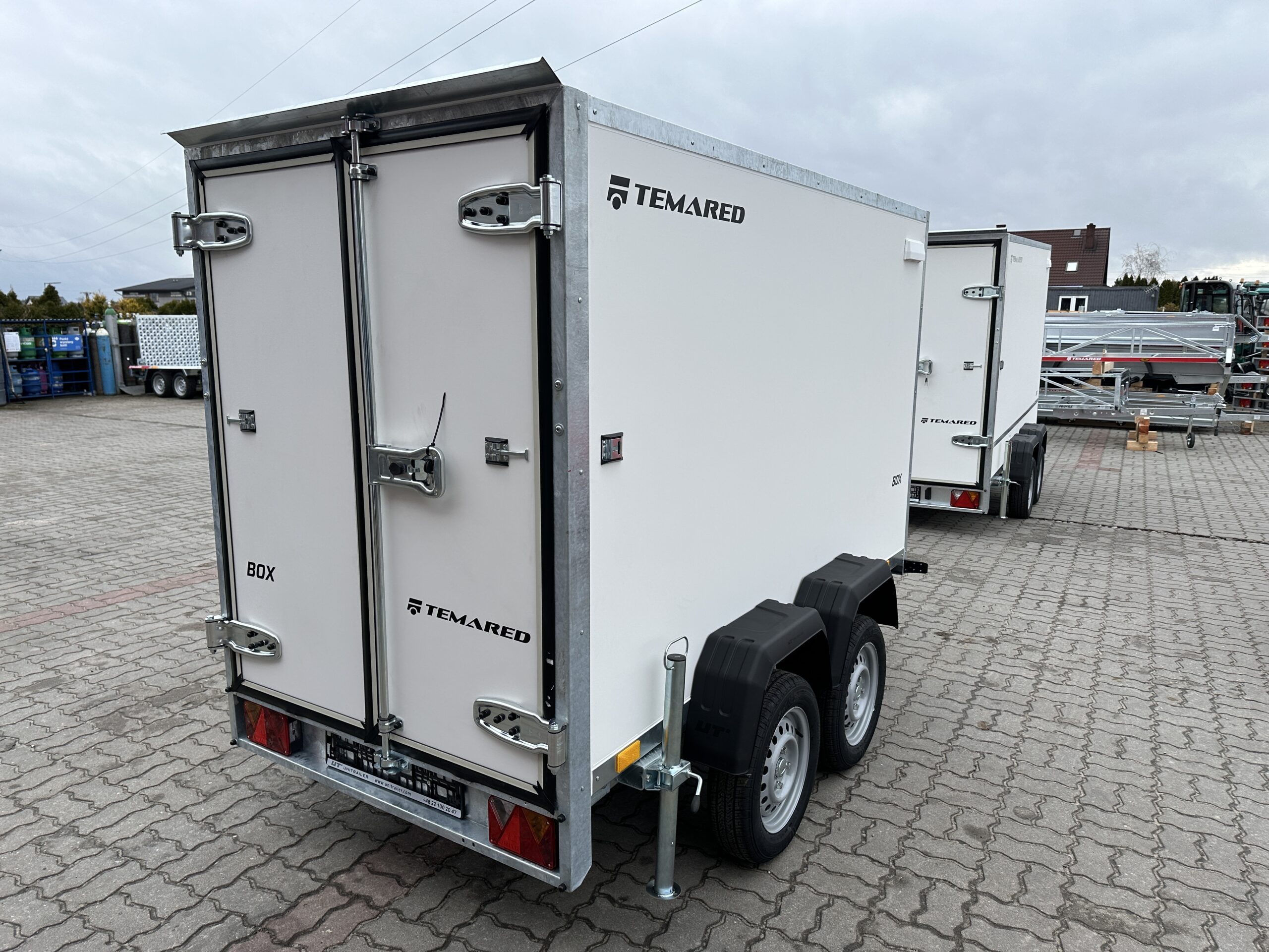 Remorque Furgon Box 2512/2 à deux essieux avec DMC 750 kg – Image 2