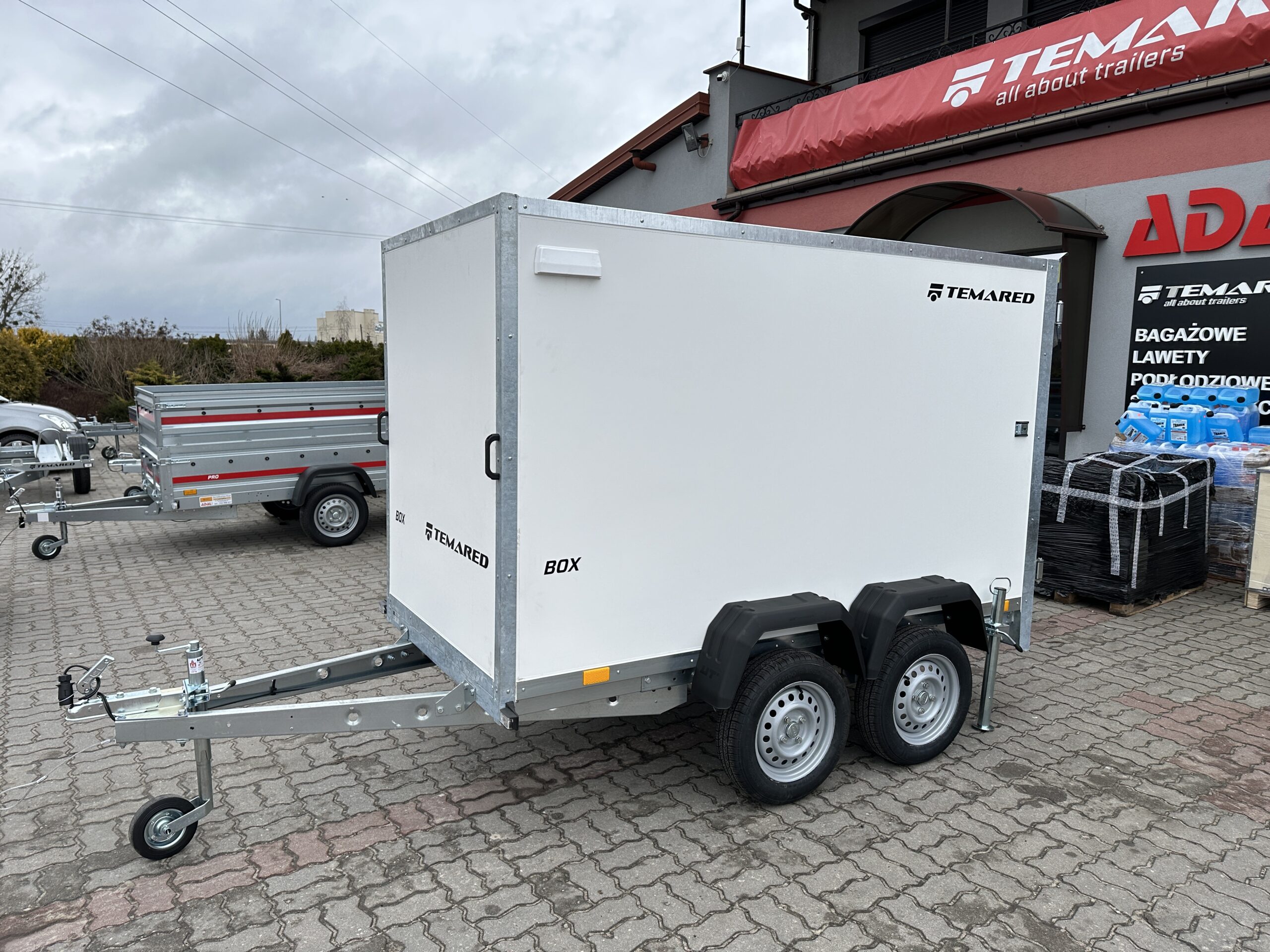 Remorque Furgon Box 2512/2 à deux essieux avec DMC 750 kg – Image 4