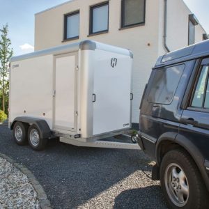 Camion Fourgon Fermé Henra 265x138x160 cm – 1350/2000/2700 kg