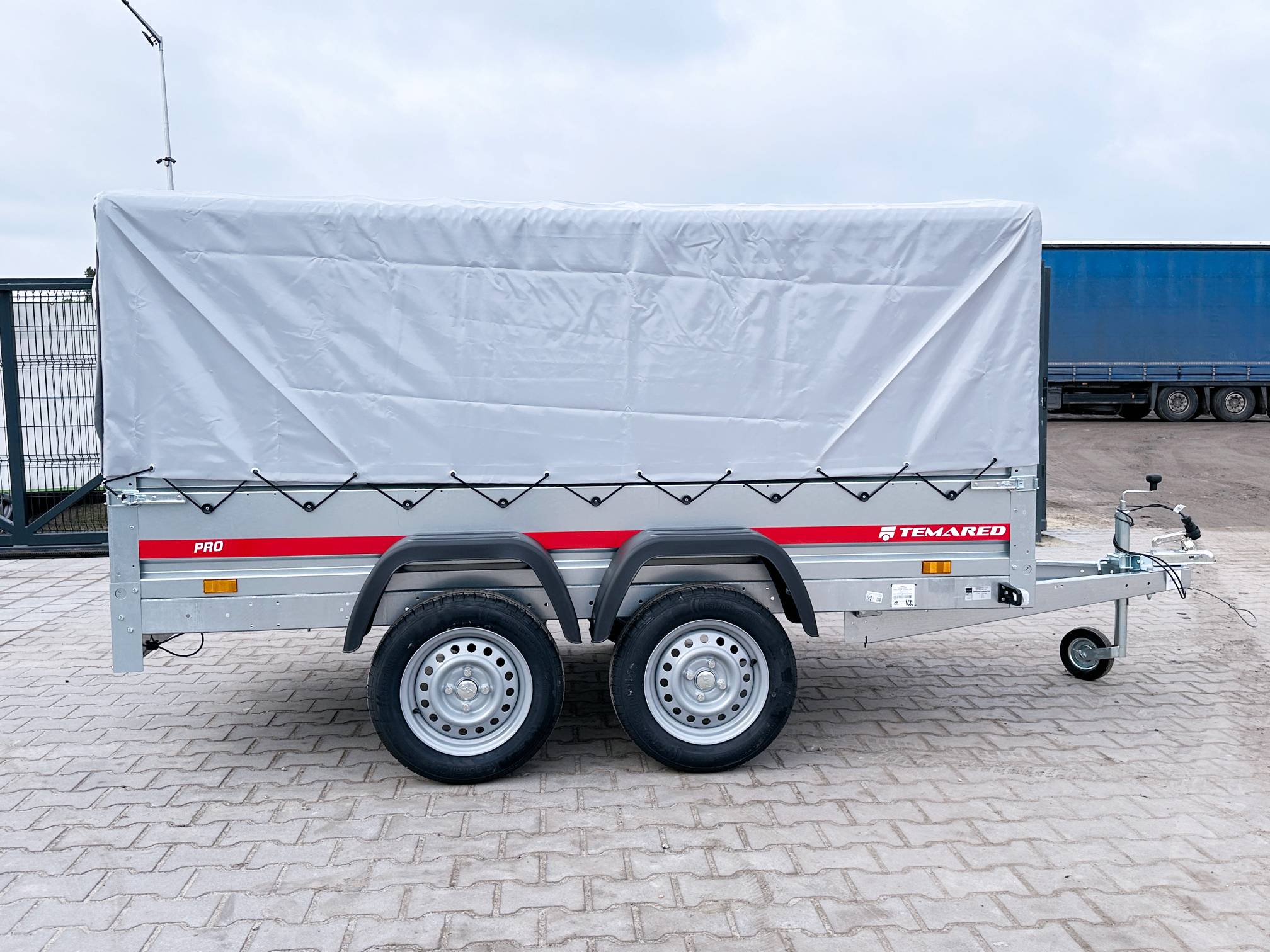 Remorque voiture à deux essieux avec bâche 300-750 kg – Image 5